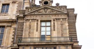 Autorităţile franceze au arestat doi bărbaţi suspectaţi că au participat la jaful de la Muzeul Luvru