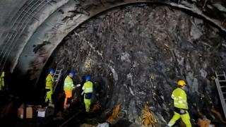 A început operaţiunea de dinamitare pentru primul tunel în munte de pe Valea Oltului
