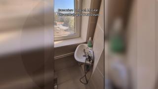 Înghesuiţi în case mici. Românii trăiesc în spaţii din ce în ce mai mici, cu legea de partea lor