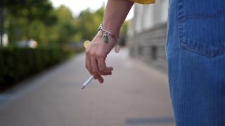 Ţara care interzice fumatul pentru cei născuţi după 2007. Noua lege vizează şi turiştii