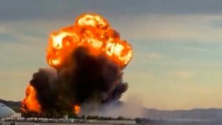 Patru morţi şi mai mulţi răniţi după ce un avion cargo s-a prăbușit peste o clădire de birouri din Kentucky