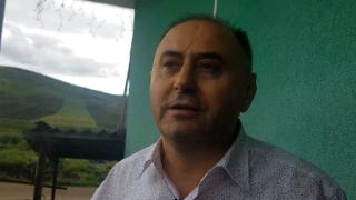 Mită, violenţe şi ameninţări mafiote pentru a scăpa de şeful DSV. Fănel Bogos: "Tu pleci cu popa"