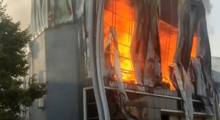 Incendiu puternic la un depozit de parfumuri din Turcia. Cel puţin şase persoane au murit