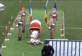 Emeric Ienei, înmormântat cu onoruri militare. Nepoata fostului mare antrenor a cântat imnul României