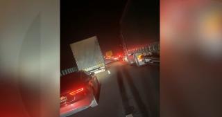 Un bărbat a fost spulberat de o maşină pe Drumul Expres 12. Victima coborâse din maşină după ce a făcut pană
