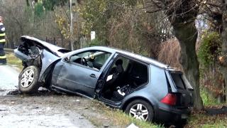 Accident grav în Bistrița-Năsăud: O tânără aruncată din mașină, alta încarcerată