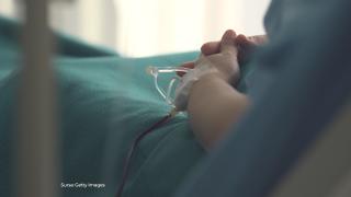 Trei eleve din Iași, transportate la spital după ce au inhalat vapori de la o țigară electronică defectă