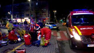 Un bătrân ieşit la plimbare s-a prăbuşit pe stradă. Medicii l-au resuscitat zeci de minute