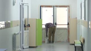 Școală recent renovată din Galați, închisă din cauza frigului: centrala nou montată nu funcționează