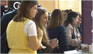 Alimentul la care românii nu renunță de sărbători, cu 40% mai scump în 2025. Aromele bizare cuceresc piețele