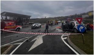Accident înfiorător la Cluj. Un mort și trei răniți, după ce o mașină a derapat pe contrasens