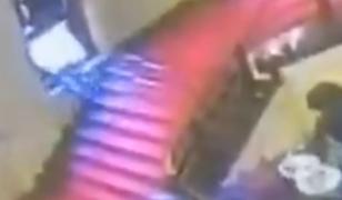 Clipe de groază la Roma. Un politician era să cadă de la etaj. S-a împiedicat şi a spart un vitraliu