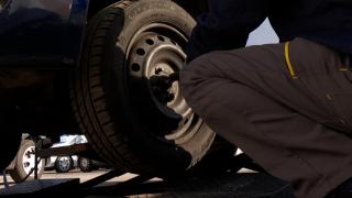 Când trebuie să ai anvelope de iarnă și ce amendă riști dacă nu le montezi la timp