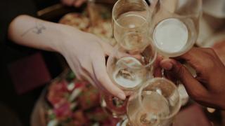 Producţia slabă și inflația urcă prețul vinului. Cât va costa de Sărbători