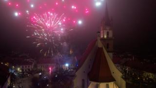 Brașovul renunță la artificii de Anul Nou pentru a proteja animalele. Ce spectacol pregătesc autorităţile