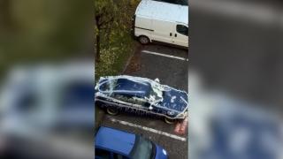 "Pregătită de sărbători". Şofer din Târgu Jiu, surpriză neplăcută în parcare