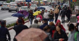 Lapoviţă şi ninsoare în mai multe regiuni, cod galben de vânt în 3 judeţe. Prognoză specială pentru Bucureşti