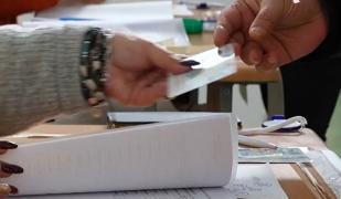 Cum se votează cu buletinul electronic la alegerile pentru Primăria Capitalei