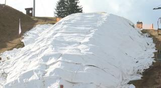 Premieră în România. La Păltiniş, sezonul de schi se va deschide cu zăpada păstrată de primăvara trecută