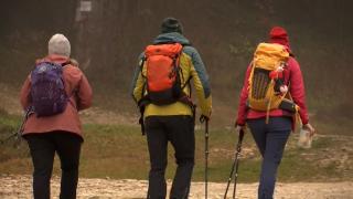 Iarna își face simțită prezența la munte: salvamontiștii avertizează drumeții să fie echipaţi corespunzător