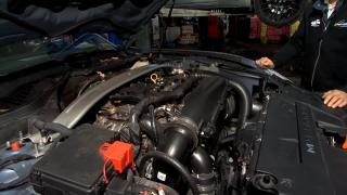 Cum îți pregătești corect mașina pentru iarnă. Greșeala care poate bloca motorul peste noapte