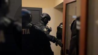 Percheziţii la foştii şefi Euroins. Cum au păgubit doi bulgari peste 2,5 milioane de români