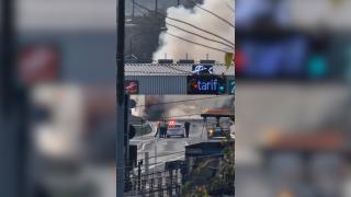 TIR cu nitrocalcar în flăcări pe A2, lângă staţia de taxare de la Fetești. Traficul spre Capitală, blocat