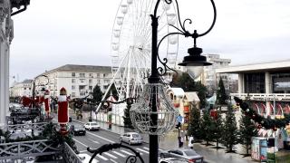 Reacţia unei turiste venite la Târgul de Crăciun din Craiova când află că o noapte de cazare e 400 de euro