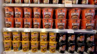 Supele asiatice au cucerit România: "Preferata oamenilor este miso ramen de pui"