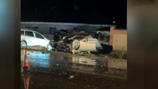 Şofer beat şi drogat, accident de groază pe o şosea din Tecuci. Trei persoane au ajuns la spital