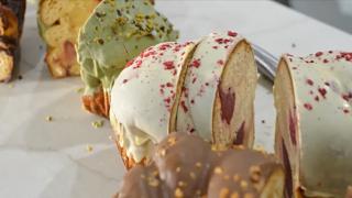 Cozonacul de sărbători se scumpește. Producătorii s-au adaptat: porţii la felie sau la jumătate de kg