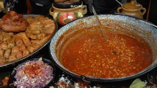 Fasolea cu ciolan, la rație de Ziua Națională. 3.000 de oameni s-au înscris pentru o porție, la Slatina