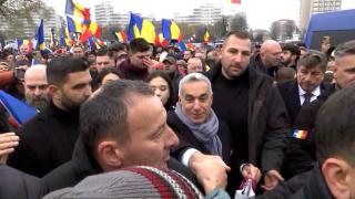 Dezbinaţi de Ziua Unirii. Parada de la Alba Iulia, marcată de scandal, tensiuni şi îmbrânceli