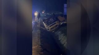 Un şofer beat a intrat pe contrasens și a lovit frontal o mașină cu doi vârstnici şi nepoata lor, în Tecuci