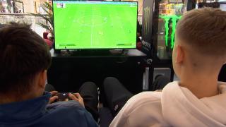 Pasiunea pentru jocuri video explodează în România: cifre record și oportunități pentru tineri