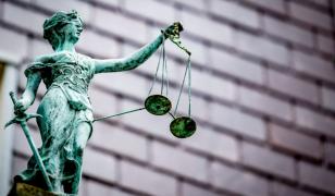 Val de proteste după conferinţa de la Curtea de Apel Bucureşti. Sute de oameni cer un sistem de justiţie curat