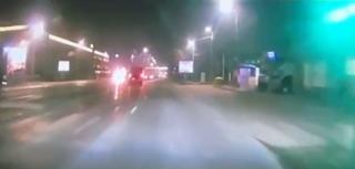 Momentul în care o femeie este spulberată mortal pe trecerea de pietoni, de un şofer de 20 de ani, în Iaşi