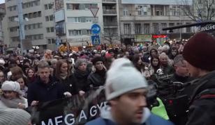 Proteste masive în Ungaria: Opoziția cere demisia premierului Viktor Orban. 