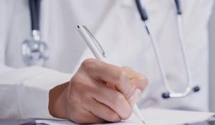 Un gălăţean s-a certat cu chirurgul după ce ChatGPT i-a spus că operaţia a durat prea mult