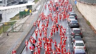 Moş Crăciun şi-a început deja călătoria magică prin lume. Cum a apărut în Brazilia sau Italia