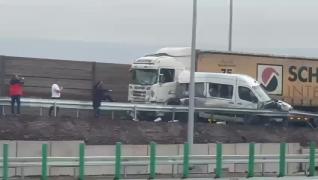 Noul lot de 50 de kilometri de autostradă între Focşani şi Adjud, inaugurat cu un accident rutier