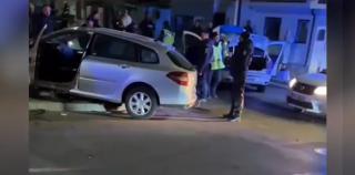 Maşină de poliţie aflată în misiune, lovită în plin într-o intersecţie de un şofer neatent, în Medgidia