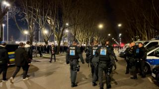 Bucuria trecerii dintre ani, umbrită de ameninţări teroriste. În Australia şi Germania, poliţia e în stradă