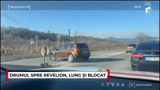 Revelion cu frână trasă: Haos pe şosele înainte de Anul Nou, din cauza ninsorilor abundente