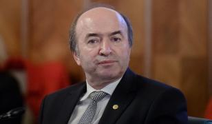 Tudorel Toader, despre contestarea judecătorilor CCR: Deciziile pot fi pronunţate şi de ceilalţi câţi rămân
