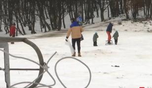 Sănii epuizate în magazine: clienții au venit cu două ore înainte de deschidere: 