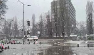 Coduri portocaliu şi galben de viscol în mai bine de jumătate de ţară, inclusiv Bucureşti. Minime de -15°C