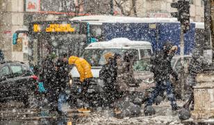 Gerul pune stăpânire pe România. Temperaturile scad până la -18°C. Sunt aşteptate ninsori abundente