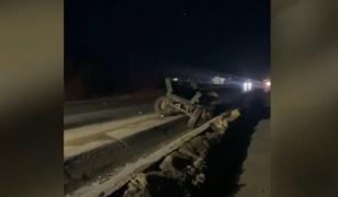 Tată și fiu, izbiți violent de o mașină în timp ce se aflau într-o căruță, în Galaţi. Șoferul a fugit