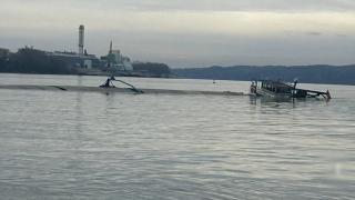 Risc de poluare pe Dunăre. Două barje încărcate cu îngrăşăminte chimice s-au scufundat la Zimnicea şi Giurgiu